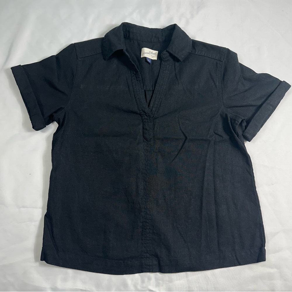 ⭐️5/25⭐️Universal Thread Charcoal Button-Up Blouse